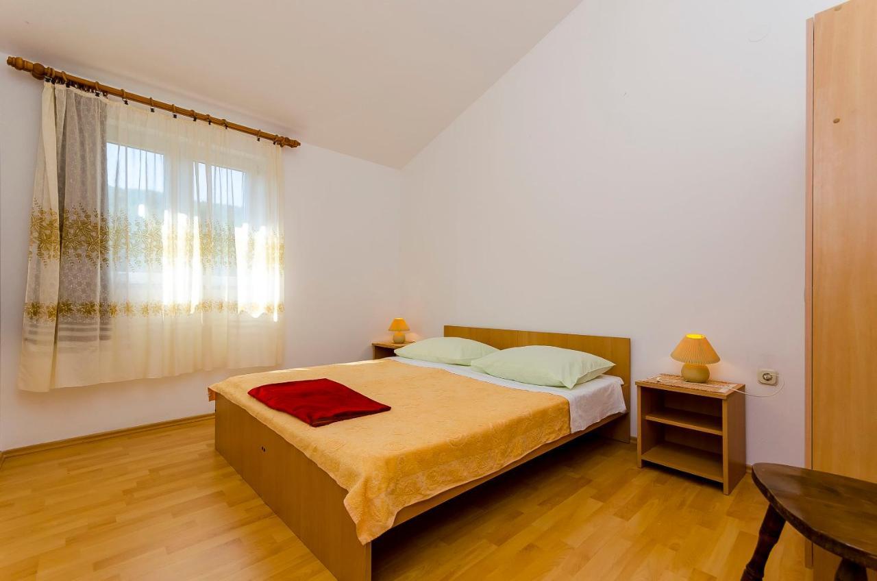 Apartments Milka Slatine Exterior photo