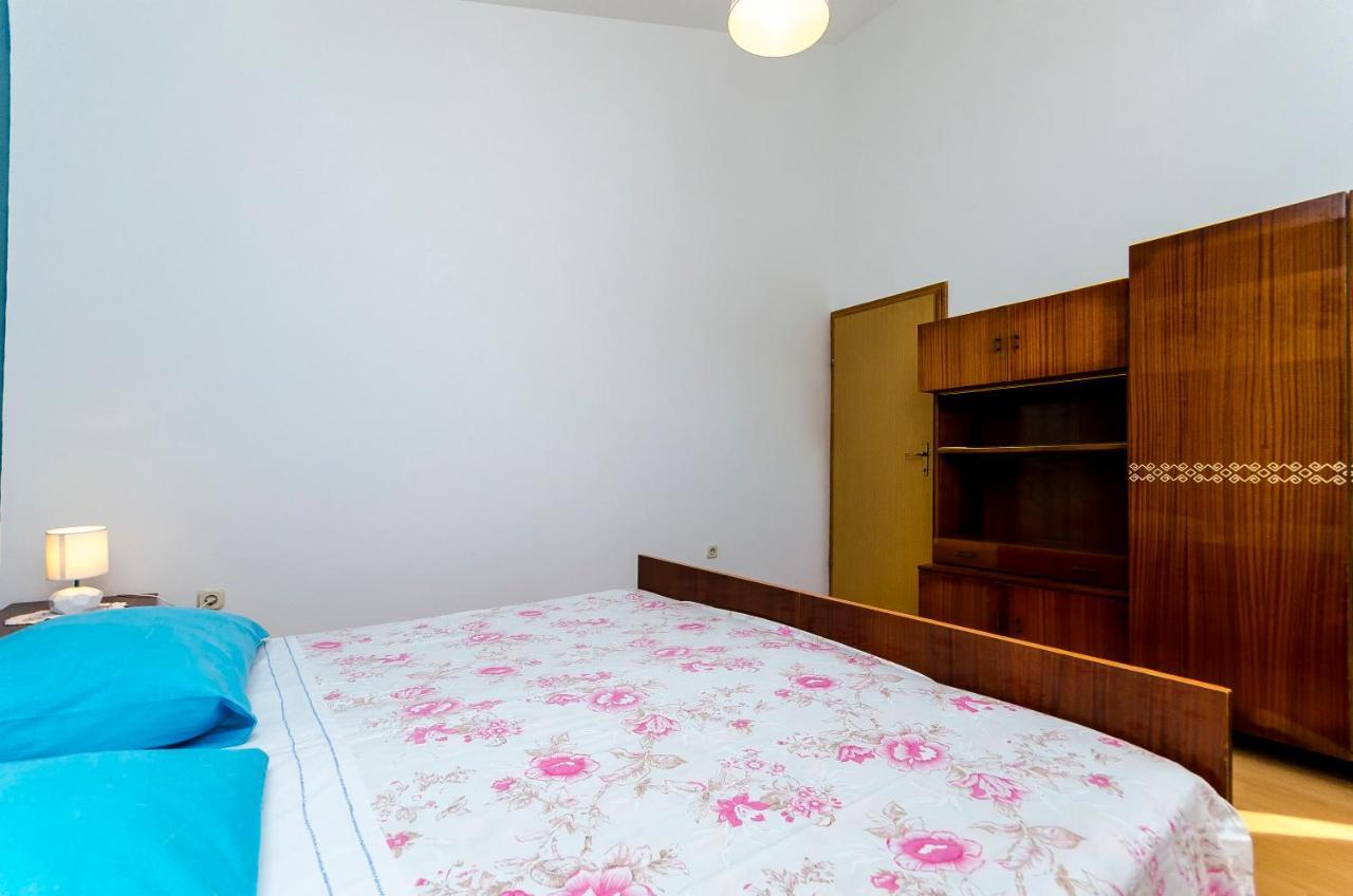 Apartments Milka Slatine Exterior photo